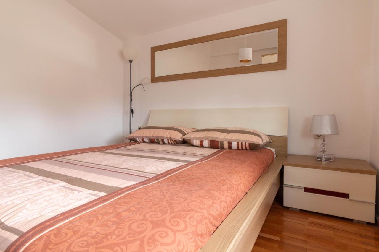 Modern Apartment Sara-Near The Beach Привлака Экстерьер фото